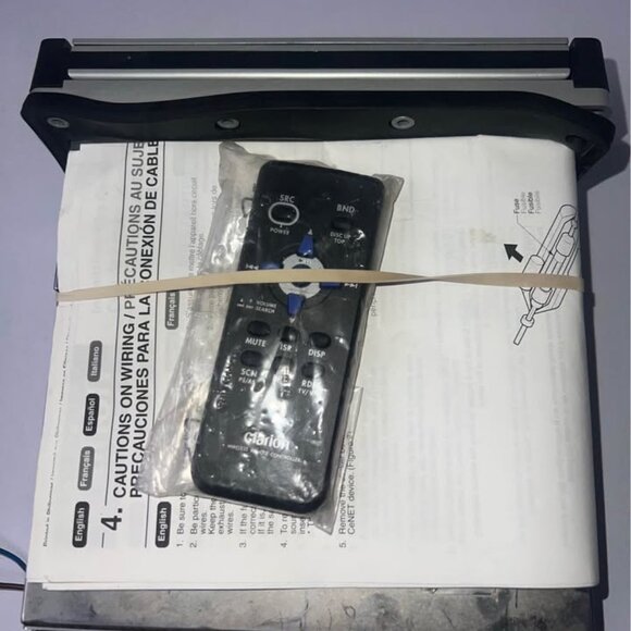 clarion CDM5 Marine cd player stereo head unit - Picture 4 of 5